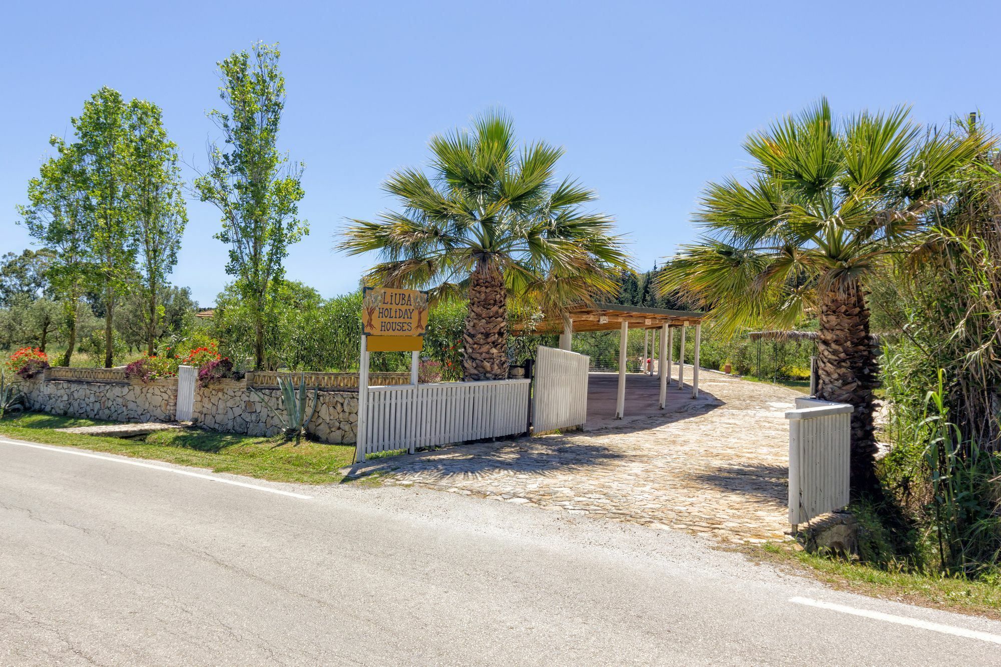 Liuba Houses Ανω Βασιλικος Εξωτερικό φωτογραφία